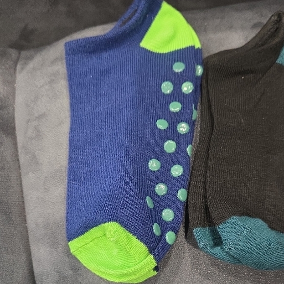 Colorful Non-Slip Socks Set - Picture 2 of 3